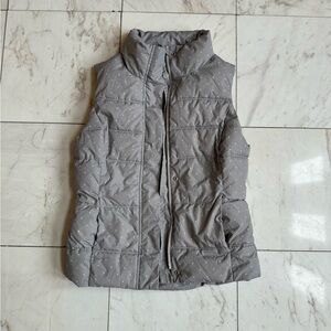 Gap Gray Quilted Vest with Polka Dots Size XS